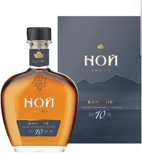 Коньяк Ной Классик 10 лет 0,5 л в подарочной упаковке